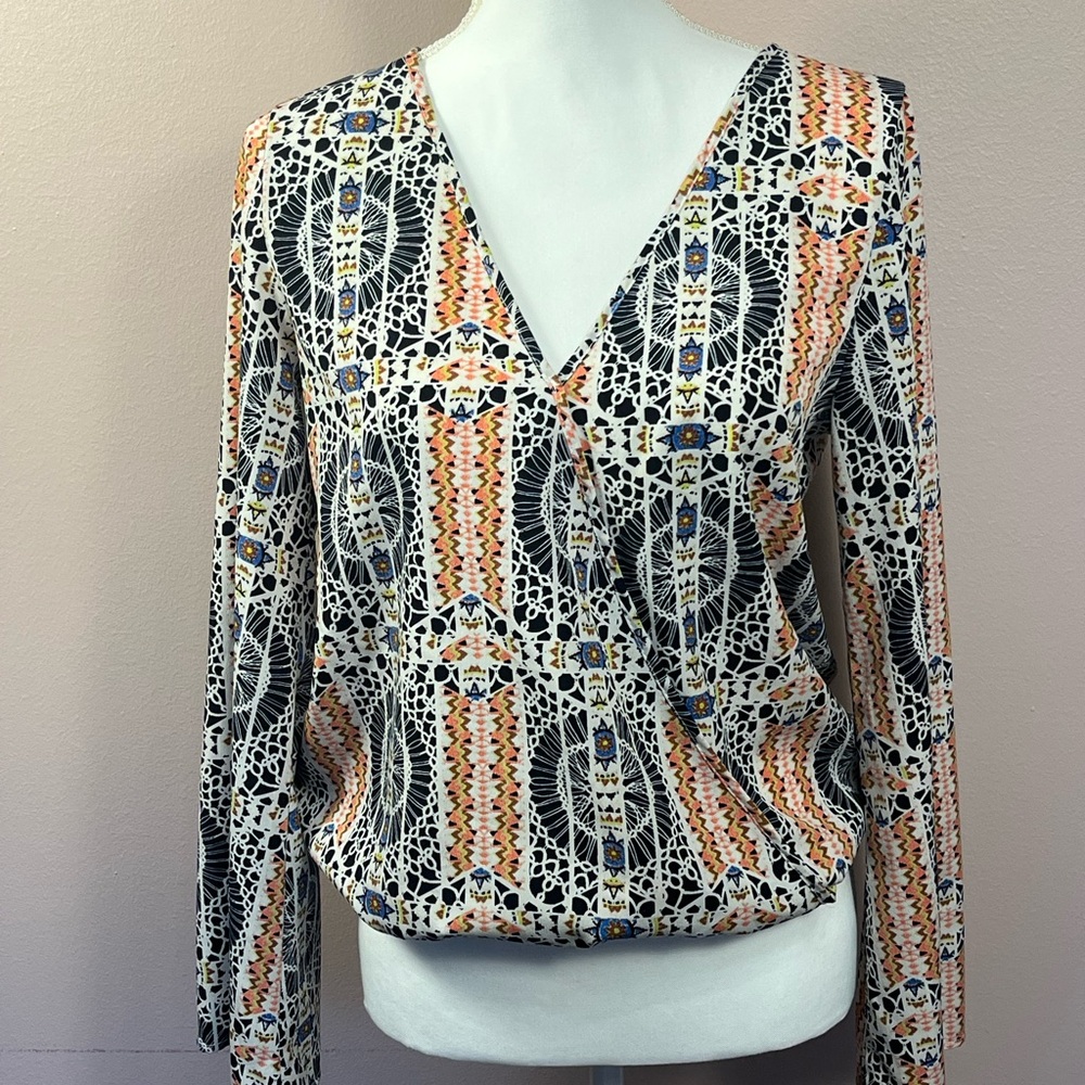 Paper Crane Geometric V-Neck Wrap Blouse in Navy, Cream & Peach